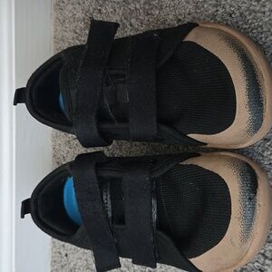 Sz 3 Wide Barefoot Adaptive Shoes By Whitin For Boys And Girls